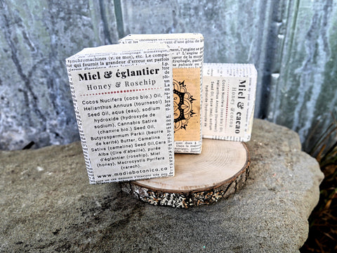 Honey & nettle shampoo bar gift